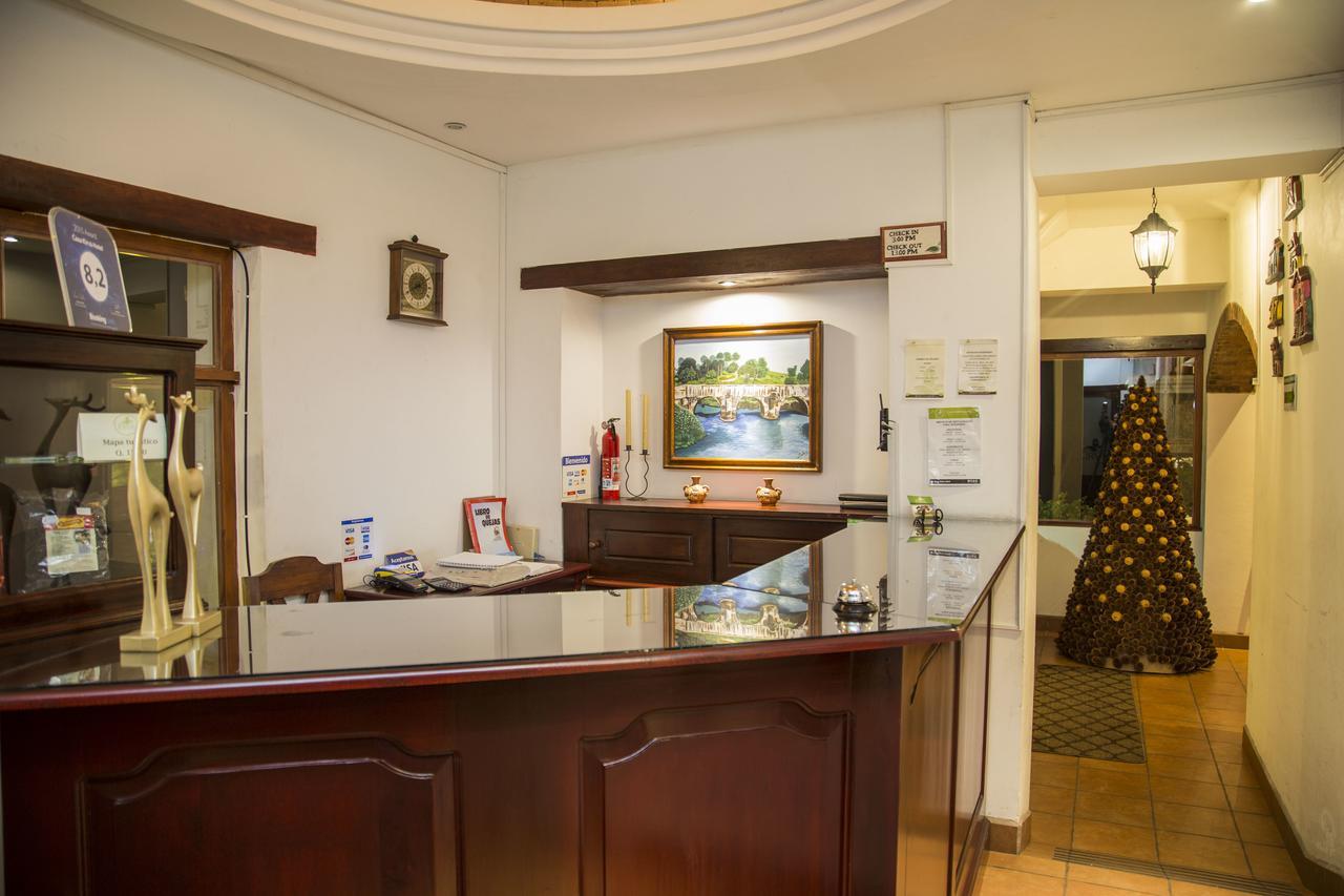 Casa Kirva Hotel Cobán エクステリア 写真