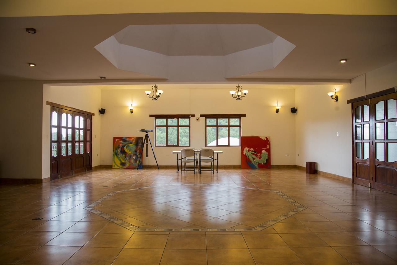 Casa Kirva Hotel Cobán エクステリア 写真